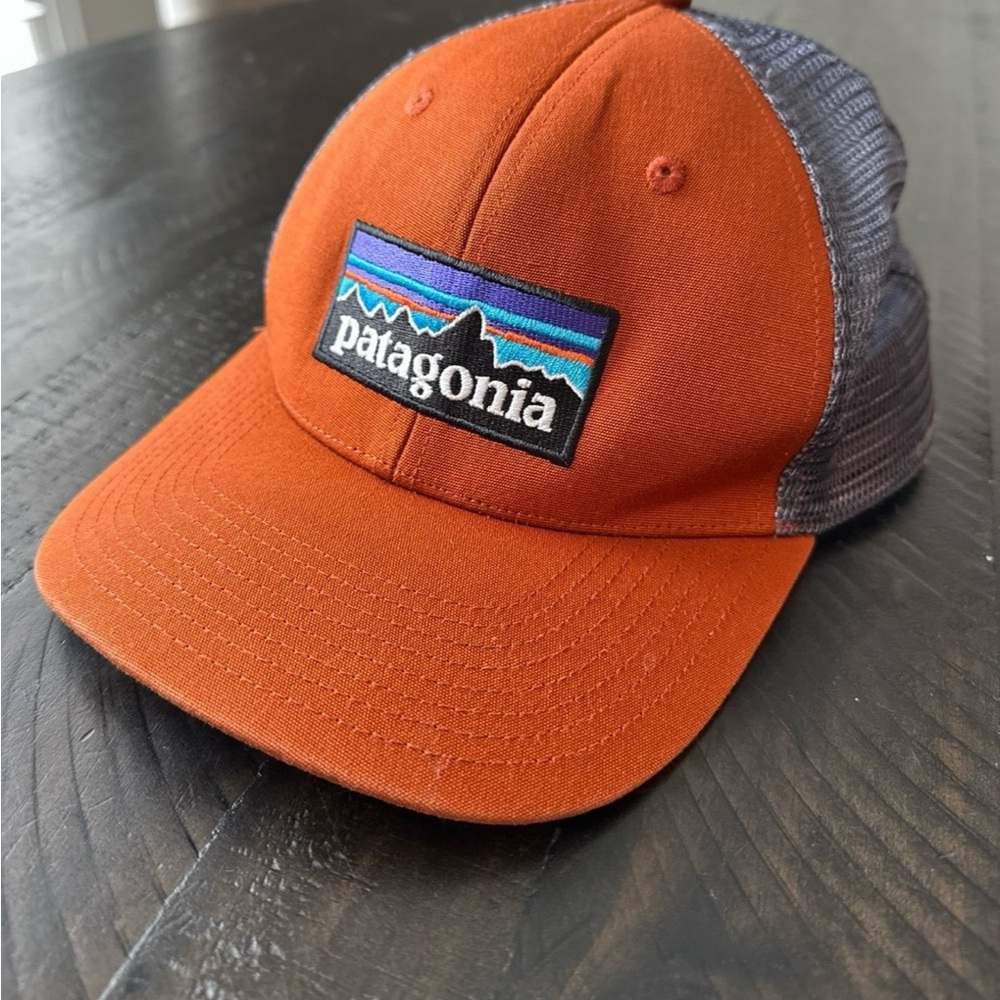 Men’s Patagonia P-6 Logo Trucker Hat • Burnt Sienna Orange Brim and Blue Mesh